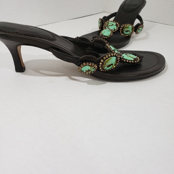 Pelle Moda Shoes - Pelle Moda thong kitten heel sandals sz 8 1/2
